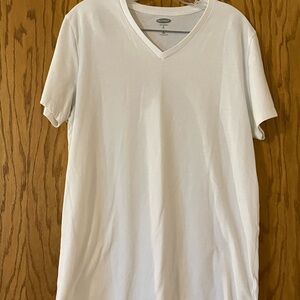Old Navy White V-Neck Short Sleeve Tee